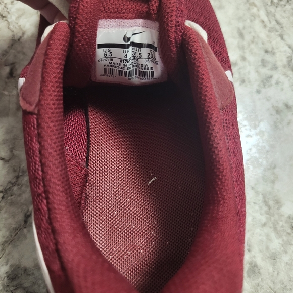 Nike Women's Maroon and White Sneakers - Picture 6 of 6